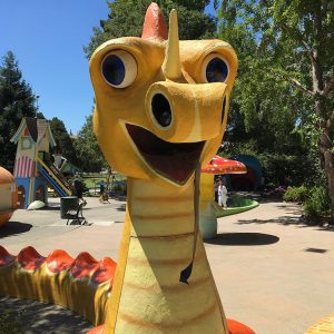 Ching Lung le dragon heureux à Fairyland